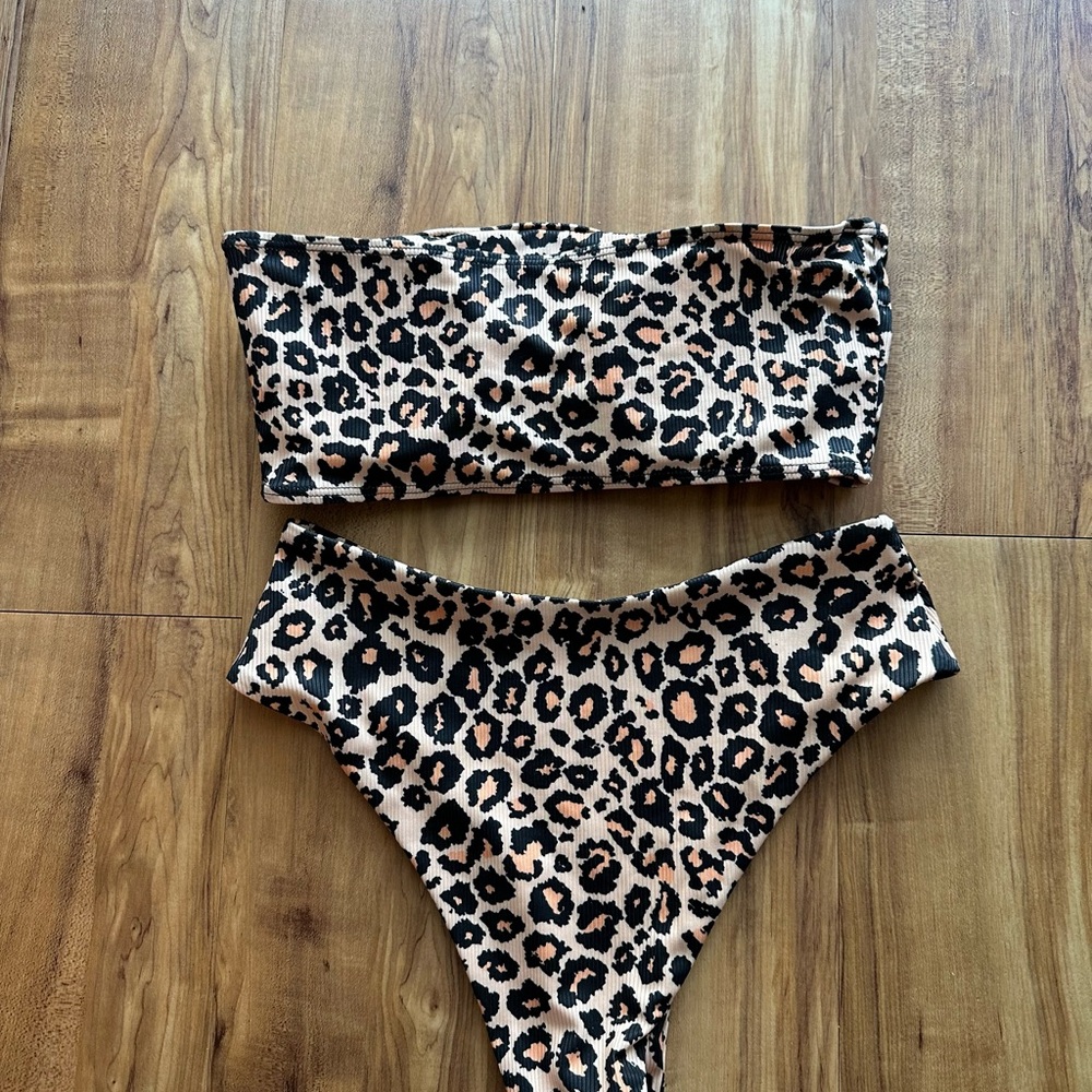 Strapless Leopard Bikini